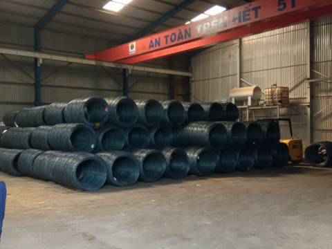 Rút container sắt thép tại Đức Hòa