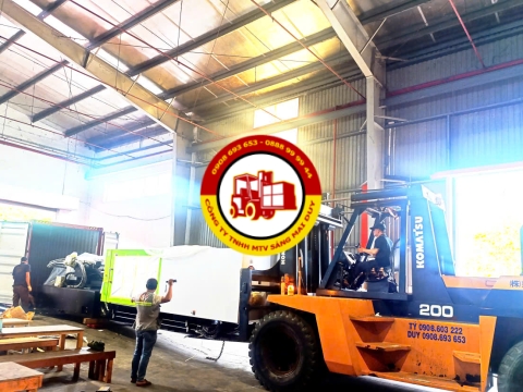 Nâng hạ Máy ép nhựa YIZUMI - Đức Hòa - Tây Ninh