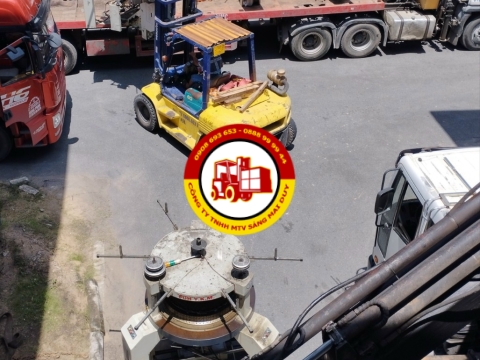 Chuyên chở máy móc ,đưa thiết bị lên tầng (tập đoàn HENG FENG 2021 )